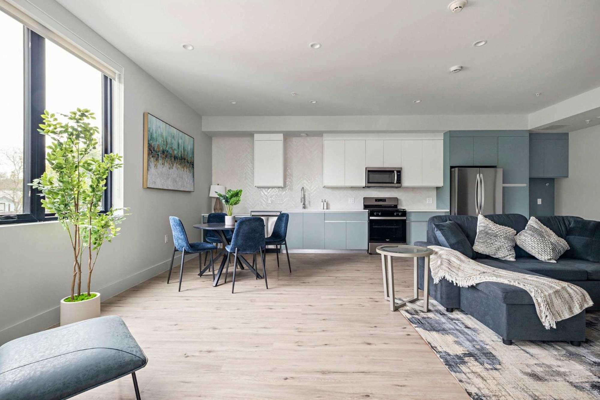 Modern & Newly Renovated 1br Flat West Congress Apartment