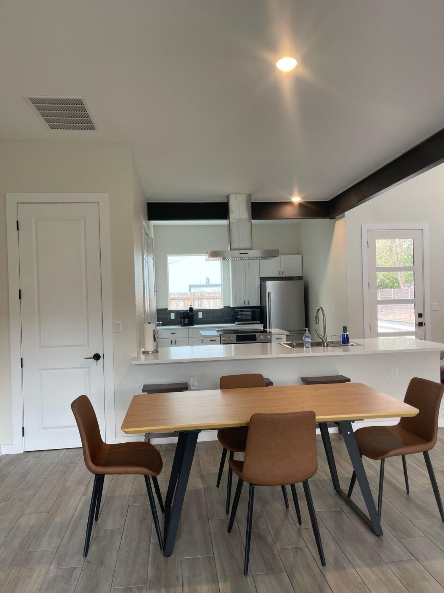 New Build Munson Retreat 3 King
