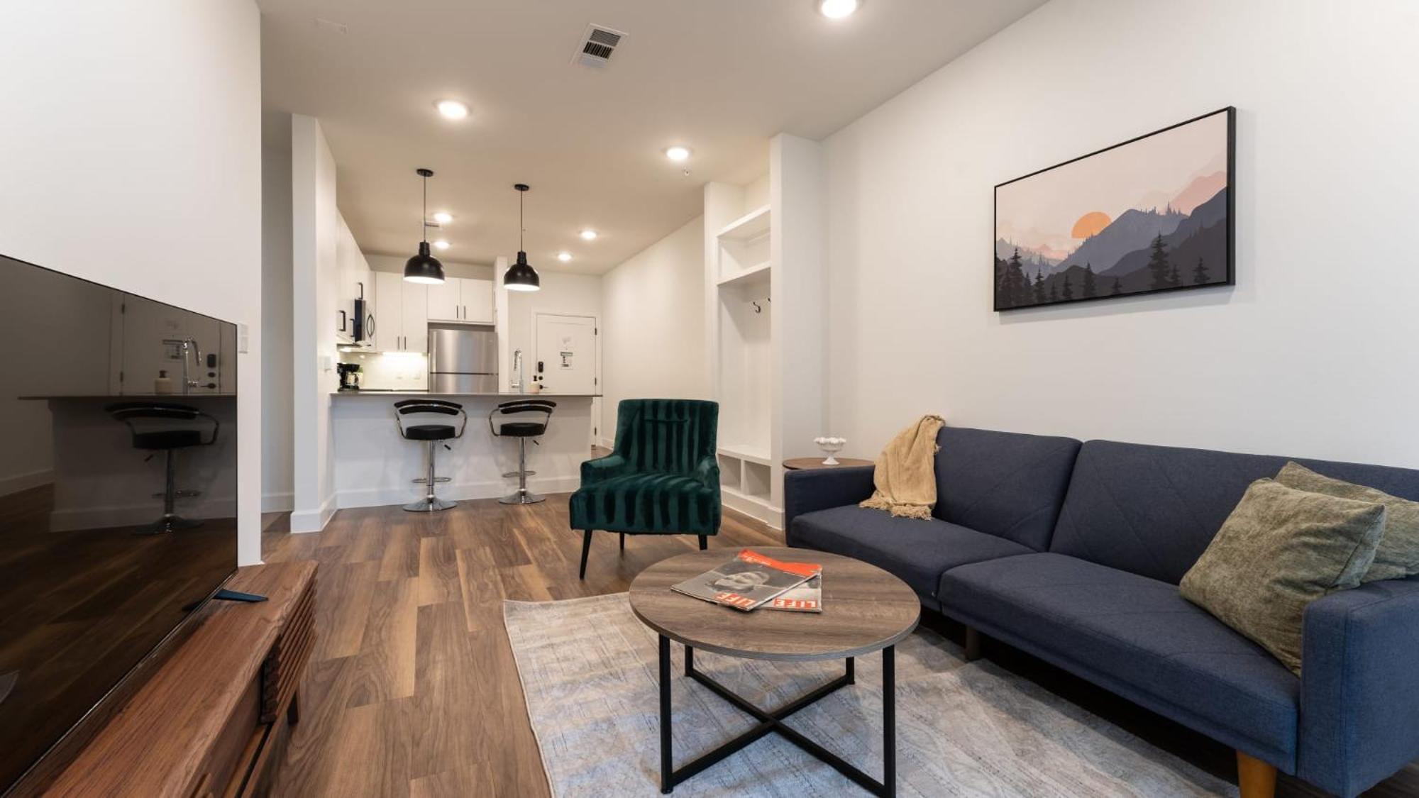 Eqr Weaver Apartment *