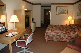 Ramada By Wyndham South Austin