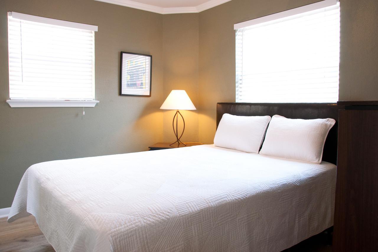 Austinstays 3 Bedroom Downtown Apartment