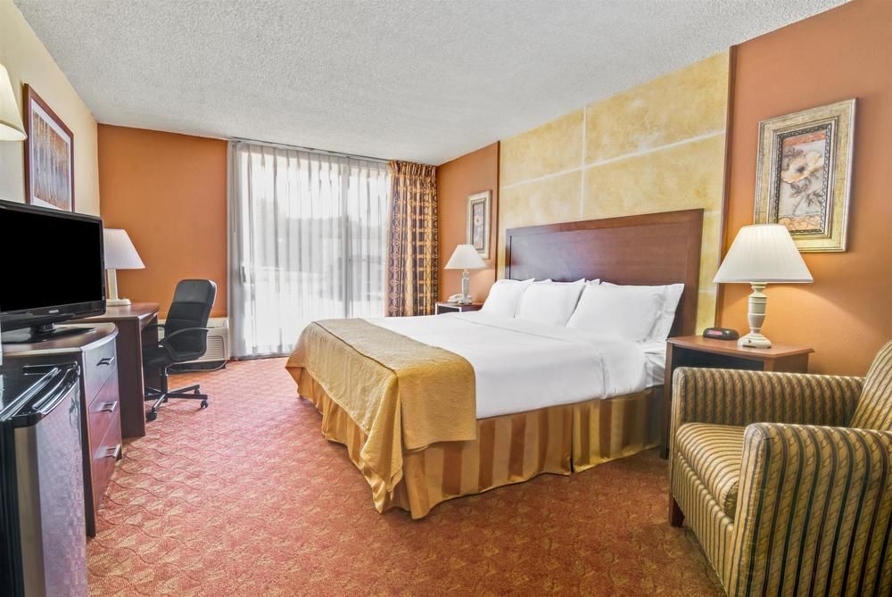 Hotel Ramada By Wyndham South 4*