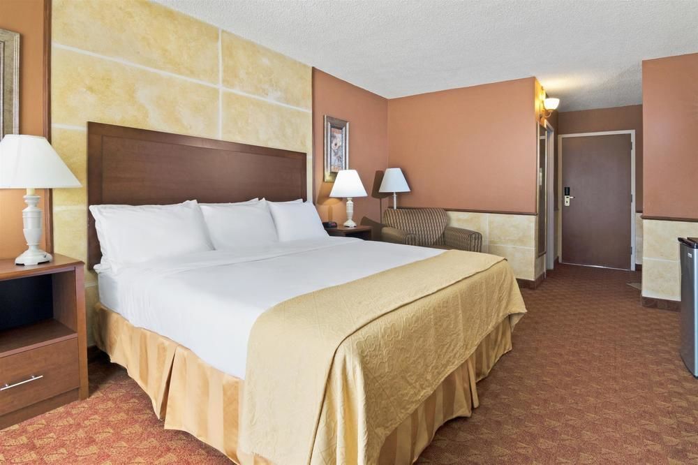Hotel Ramada By Wyndham South 4*