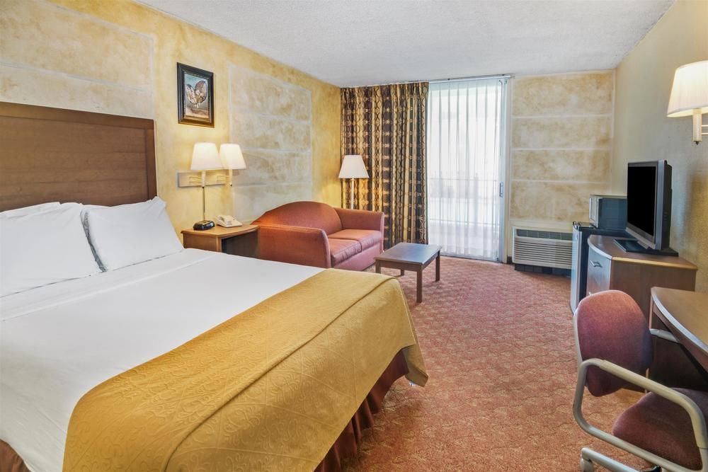 Ramada By Wyndham South 4* Austin