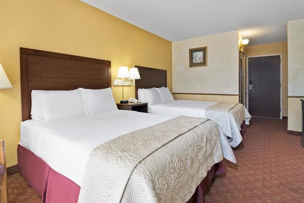 Hotel Ramada By Wyndham South 4*