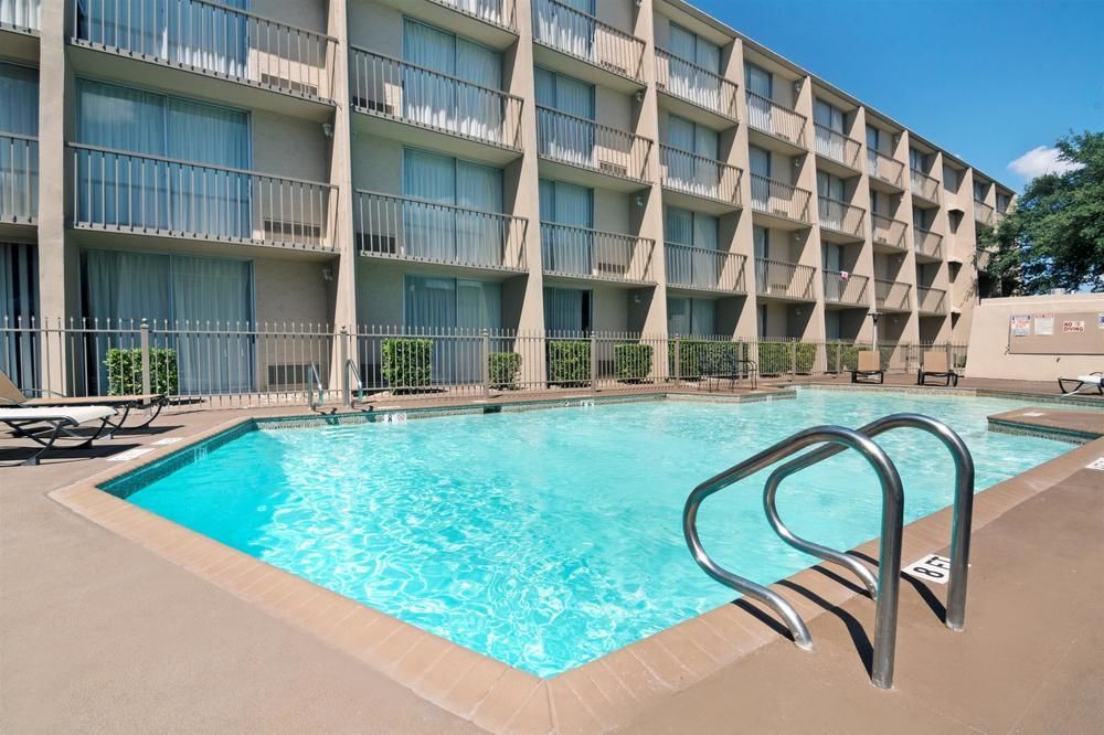 Hotel Ramada By Wyndham South 4*