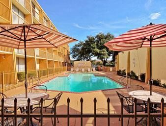 Ramada By Wyndham South Hotel 4*