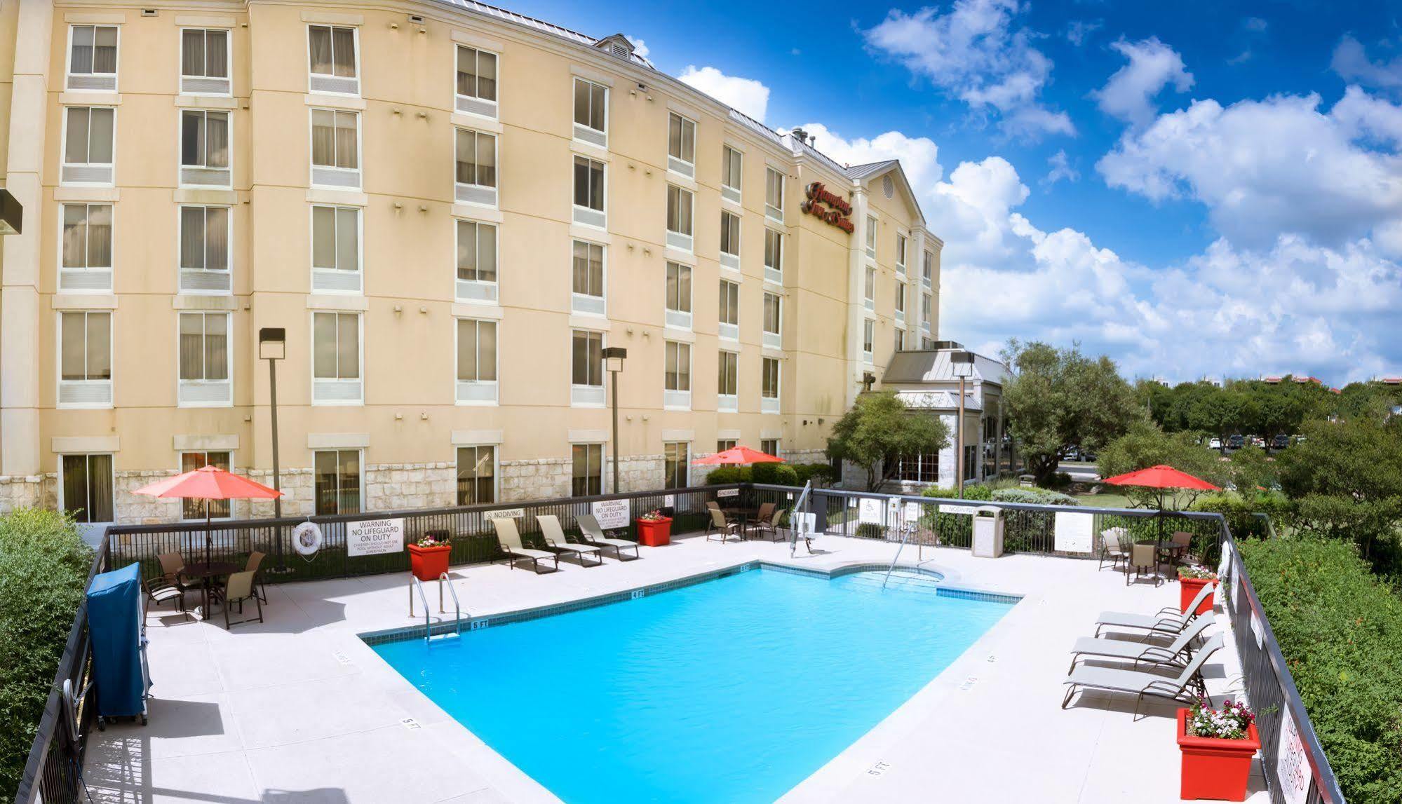 Hampton & Suites-austin Airport Hotel