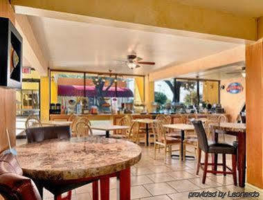 Hotel Ramada By Wyndham South