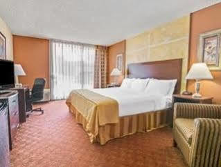 Ramada By Wyndham South Hotel Austin