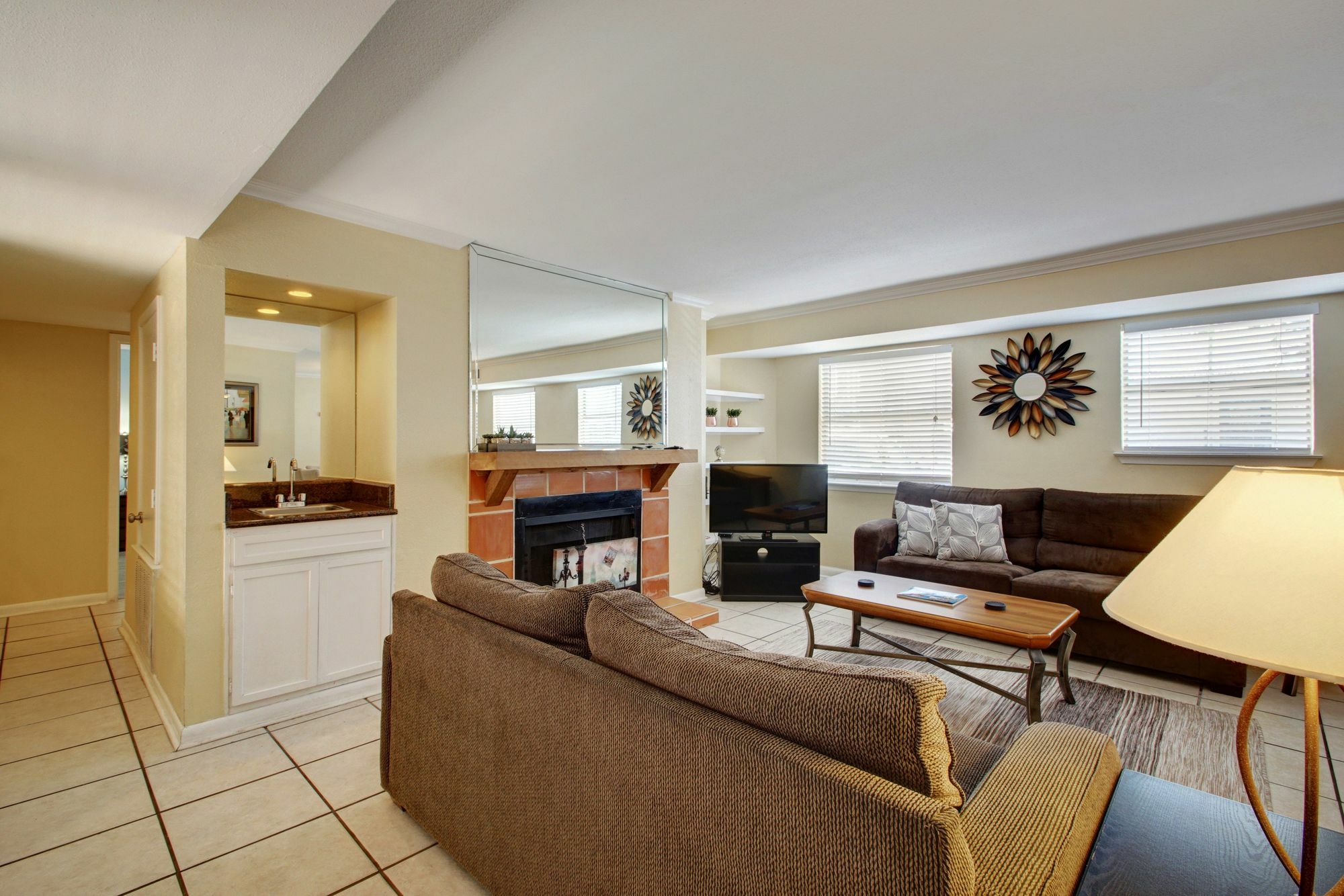 Austinstays 3 Bedroom Downtown Apartment *