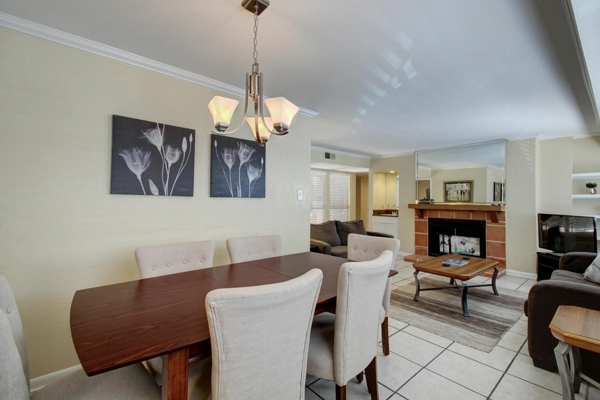 Austinstays 3 Bedroom Downtown Apartment *