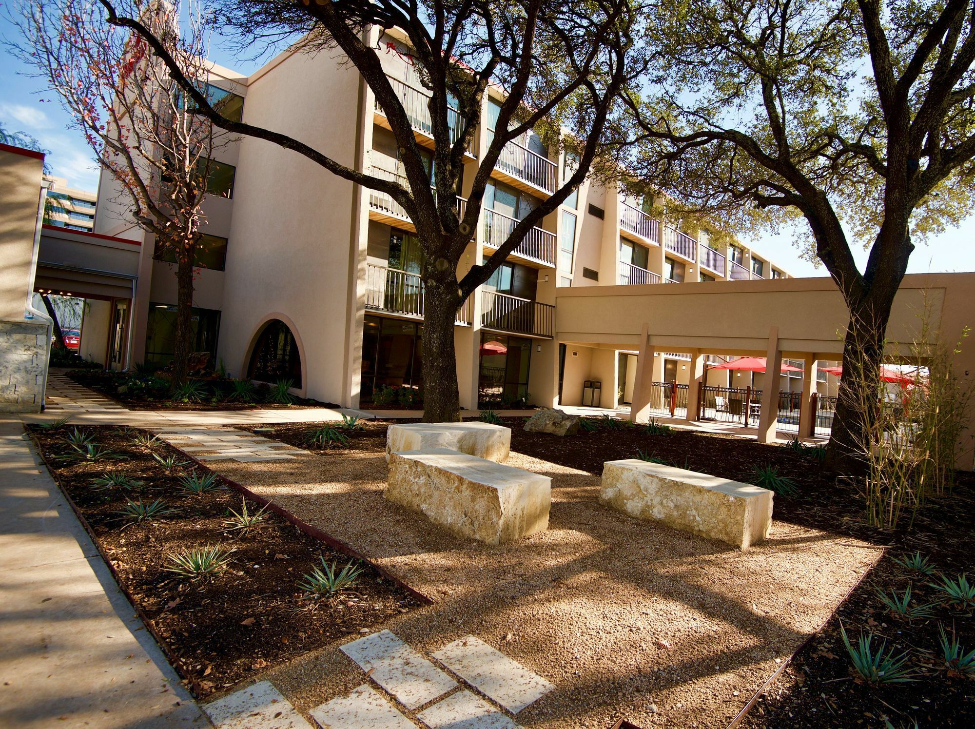Ramada By Wyndham South Austin