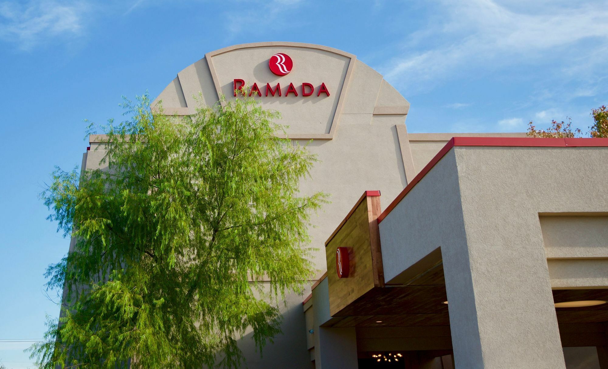 Ramada By Wyndham South 4*