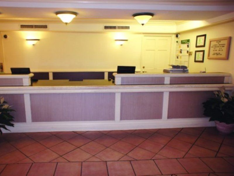 Super 8 By Wyndham South I-35 3* Austin