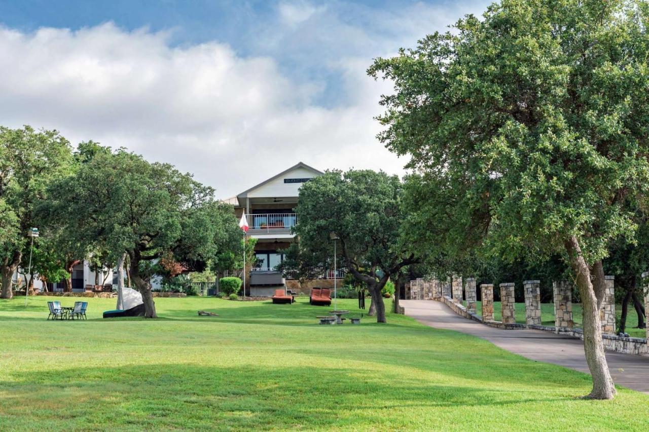 Lake Travis Oasis - The Breeze *