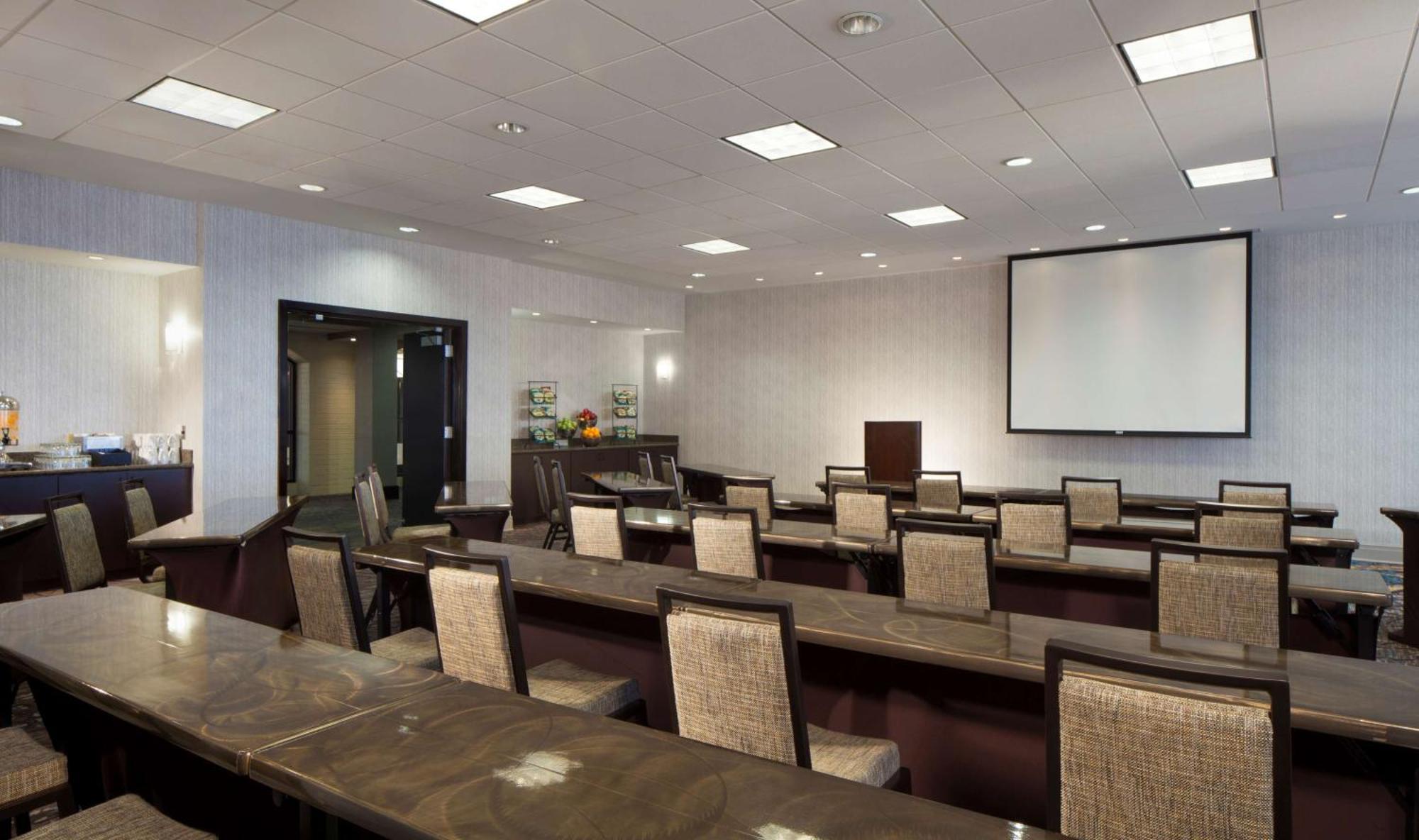 Hotel Hilton Garden Downtown 3*