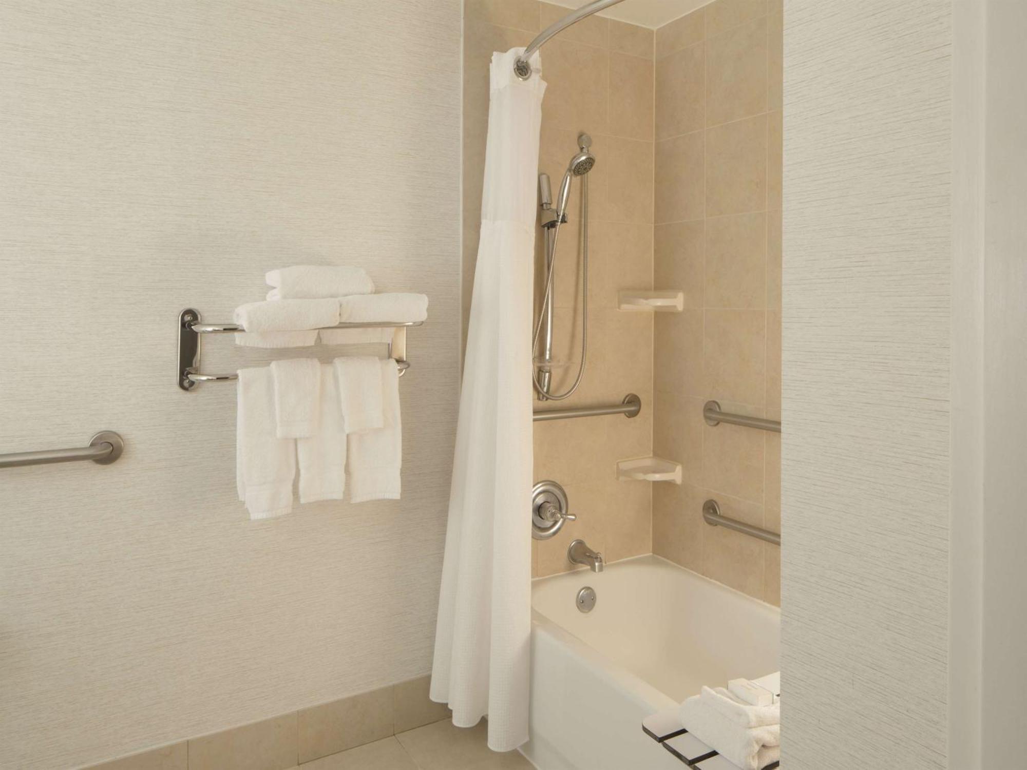 Hilton Garden Downtown 3* Austin