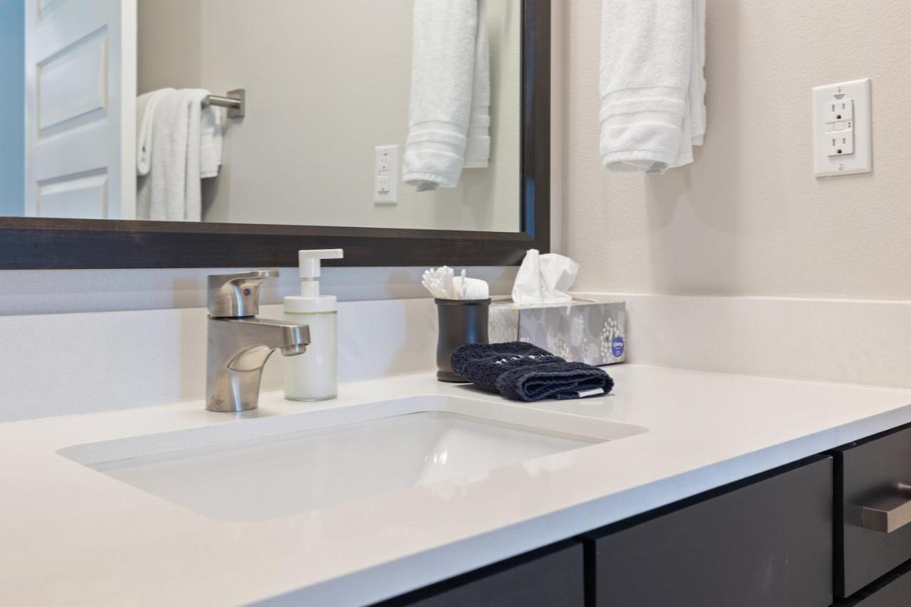 Kasa Southeast-airport Aparthotel 4*