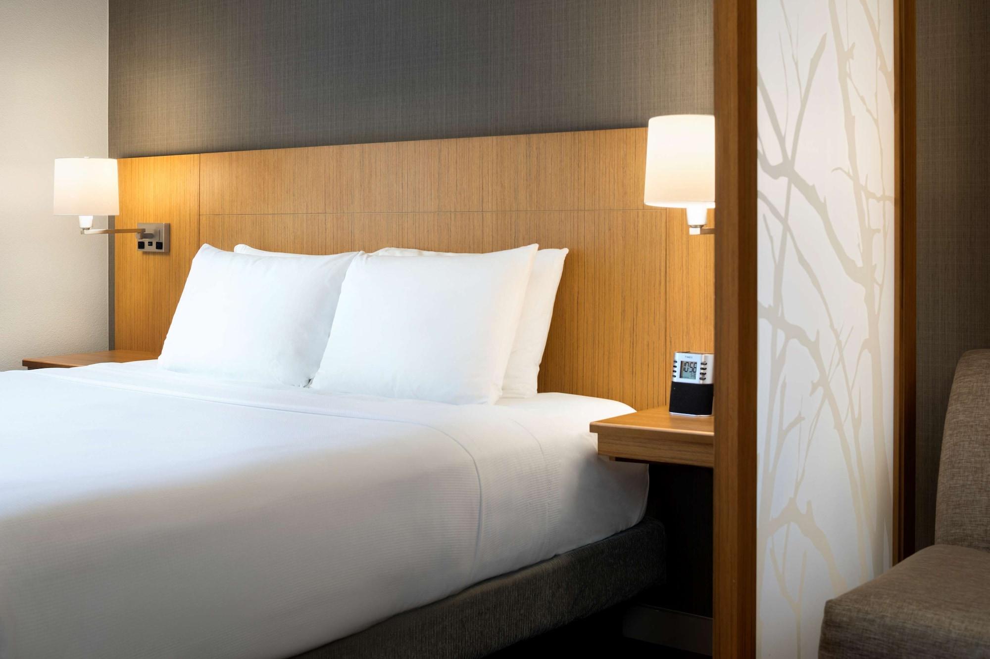 Hyatt Place Downtown Hotel 3*