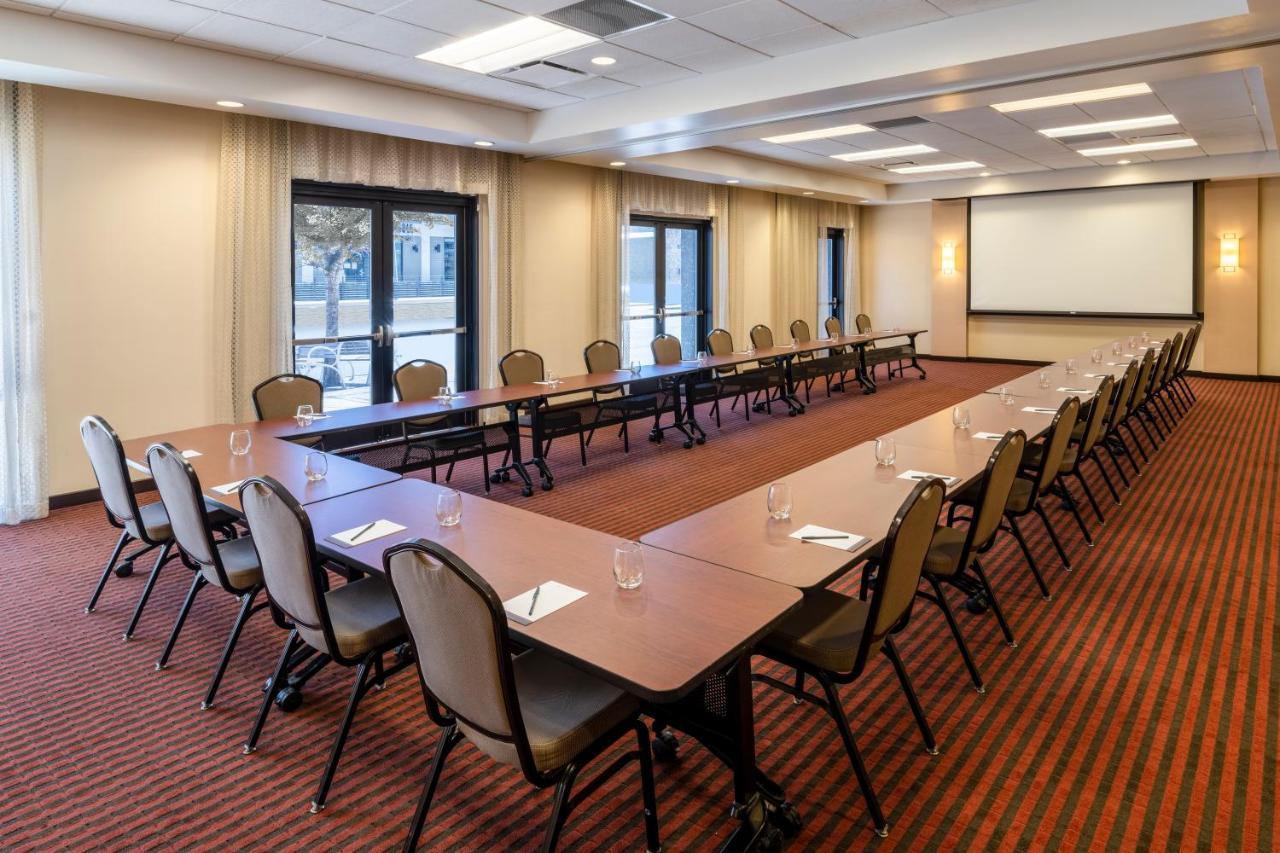 Hyatt Place Downtown Hotel 3*