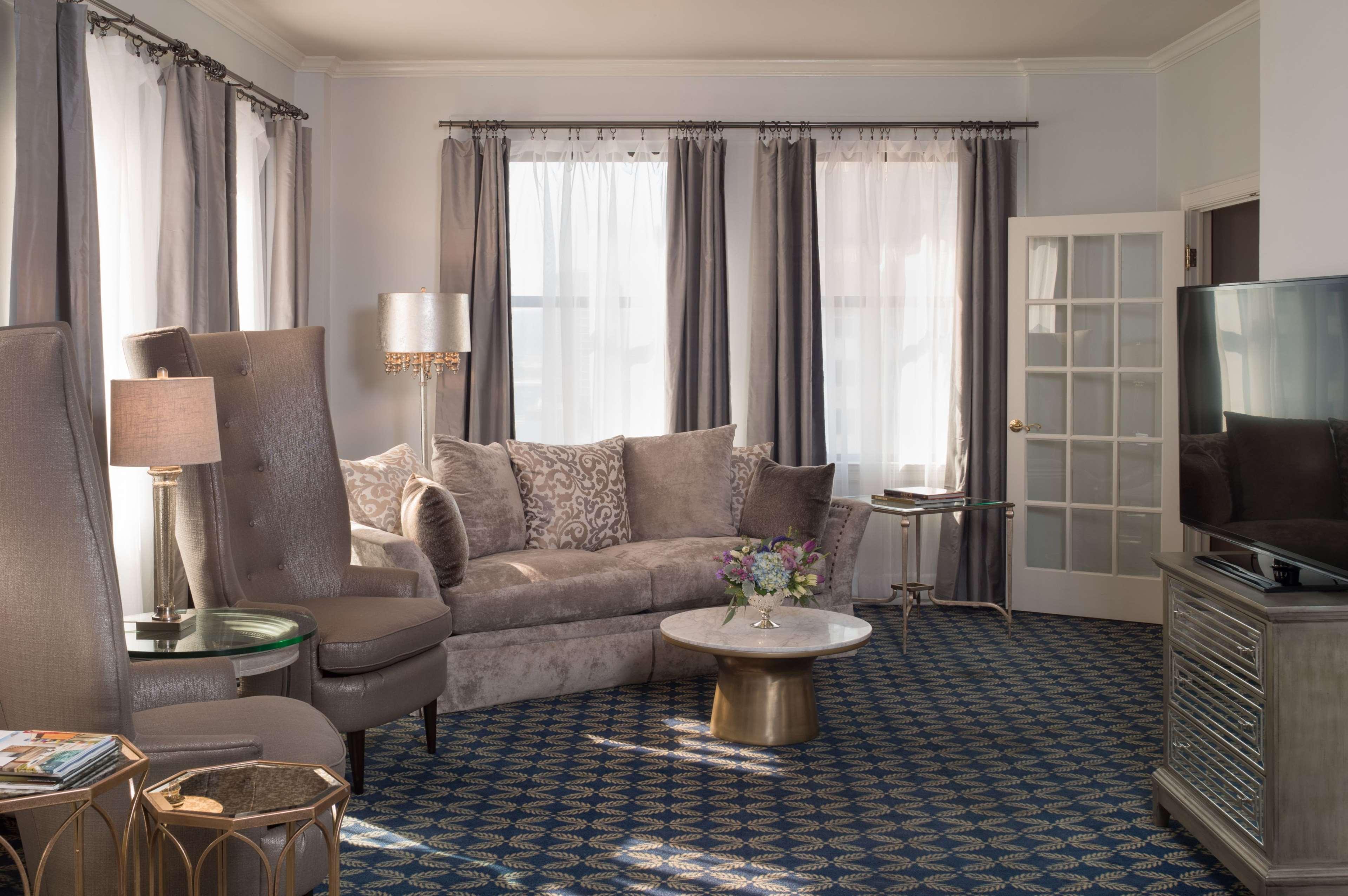 The Royal Sonesta Stephen F Hotel 4*