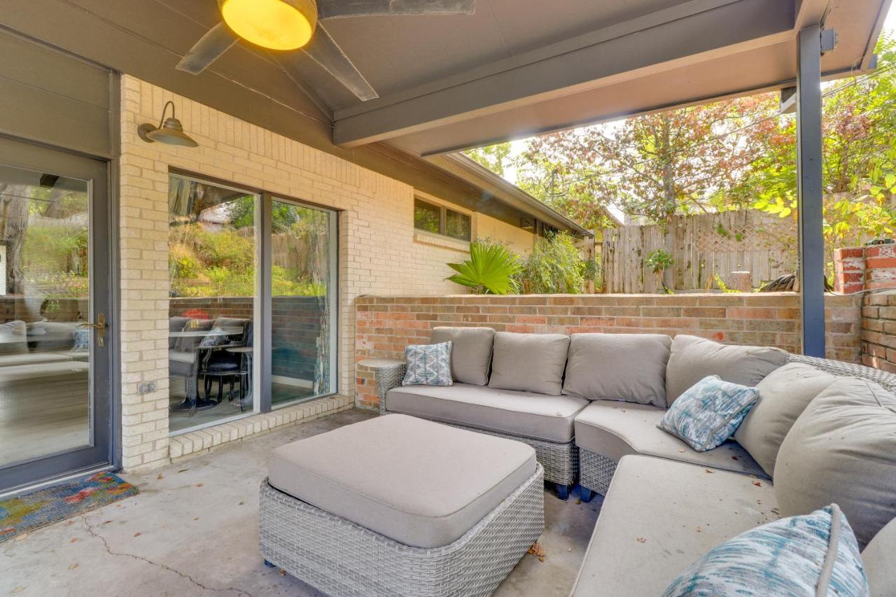 Holiday home Colorful With Covered Patio And Gas Grill! *