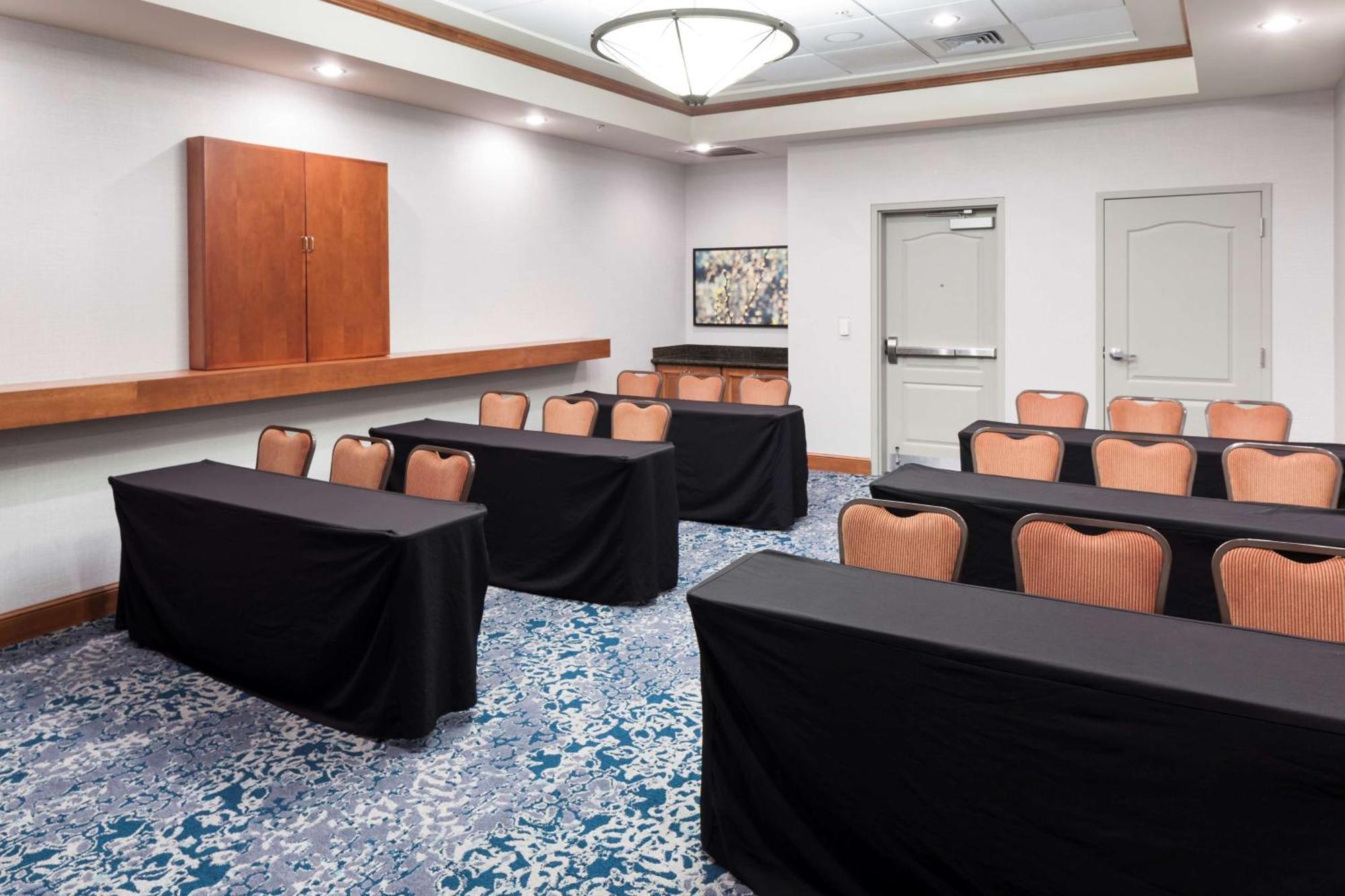 Hilton Garden North 3* Austin