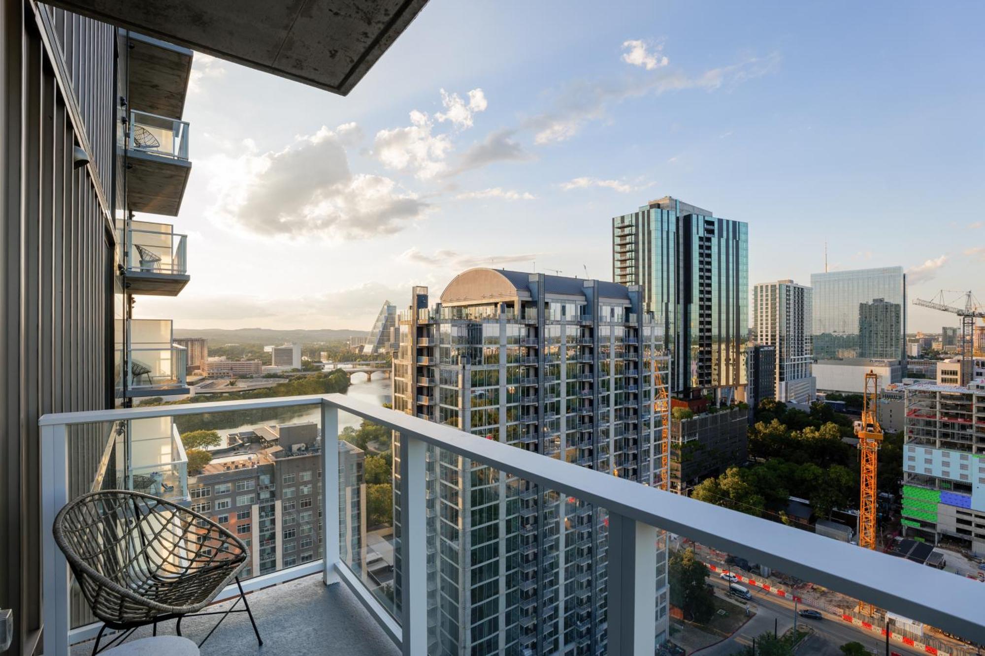 Hotel Austin Condo Hotel Austin