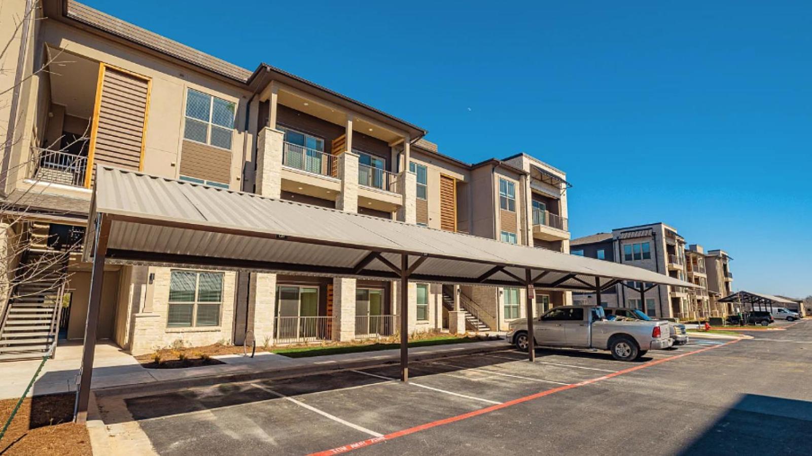 Landing At The Haywood - 1 Bedroom In Slaughter Creek