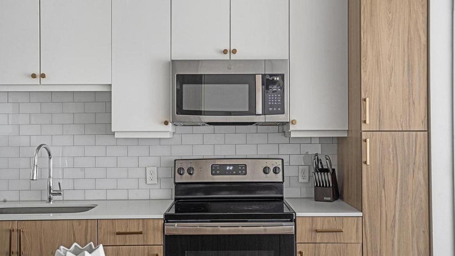 Apartment Landing At The Haywood - 1 Bedroom In Slaughter Creek *