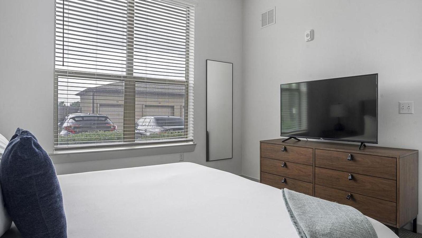 Apartment Landing At The Haywood - 1 Bedroom In Slaughter Creek *