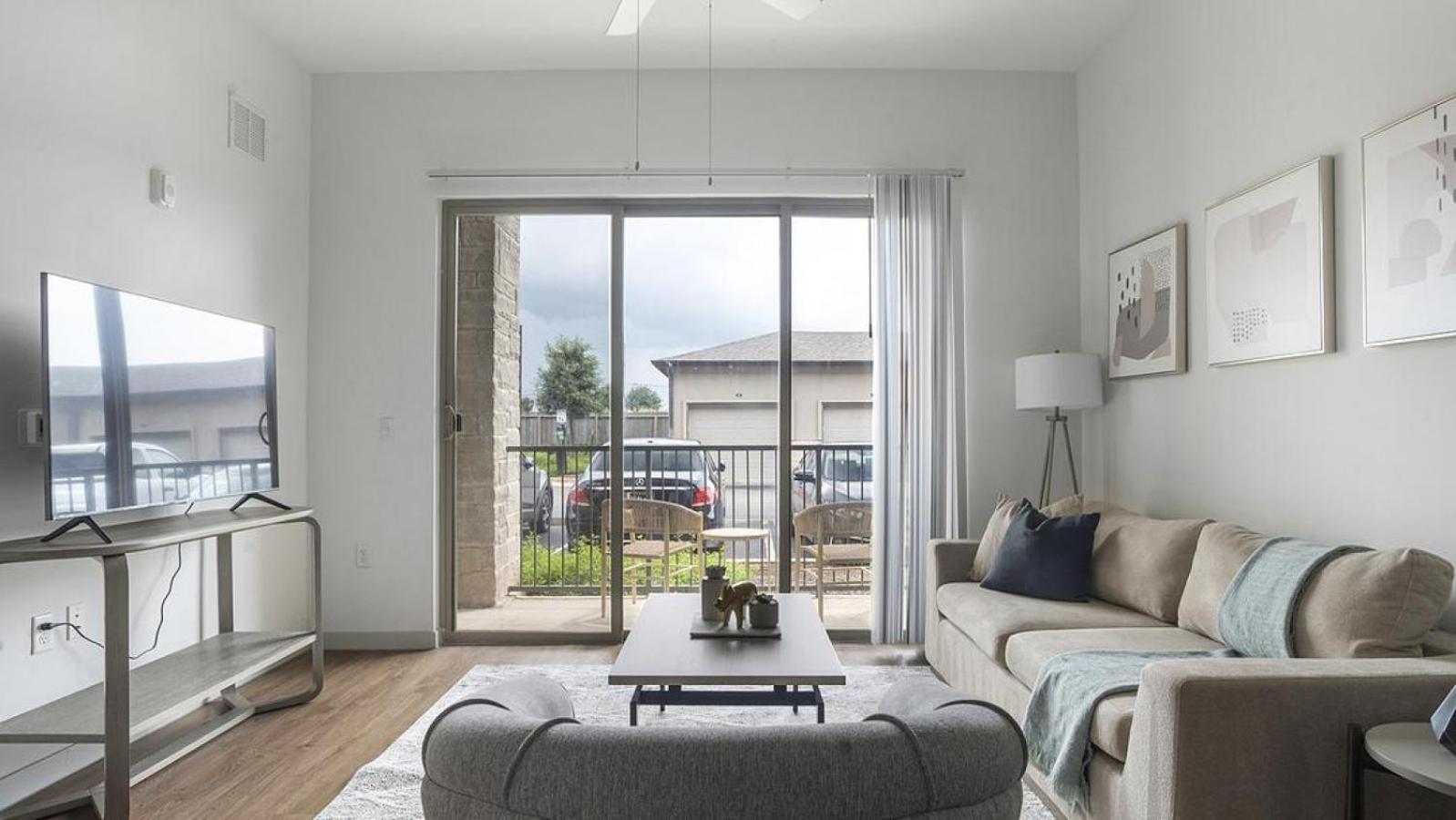 Apartment Landing At The Haywood - 1 Bedroom In Slaughter Creek