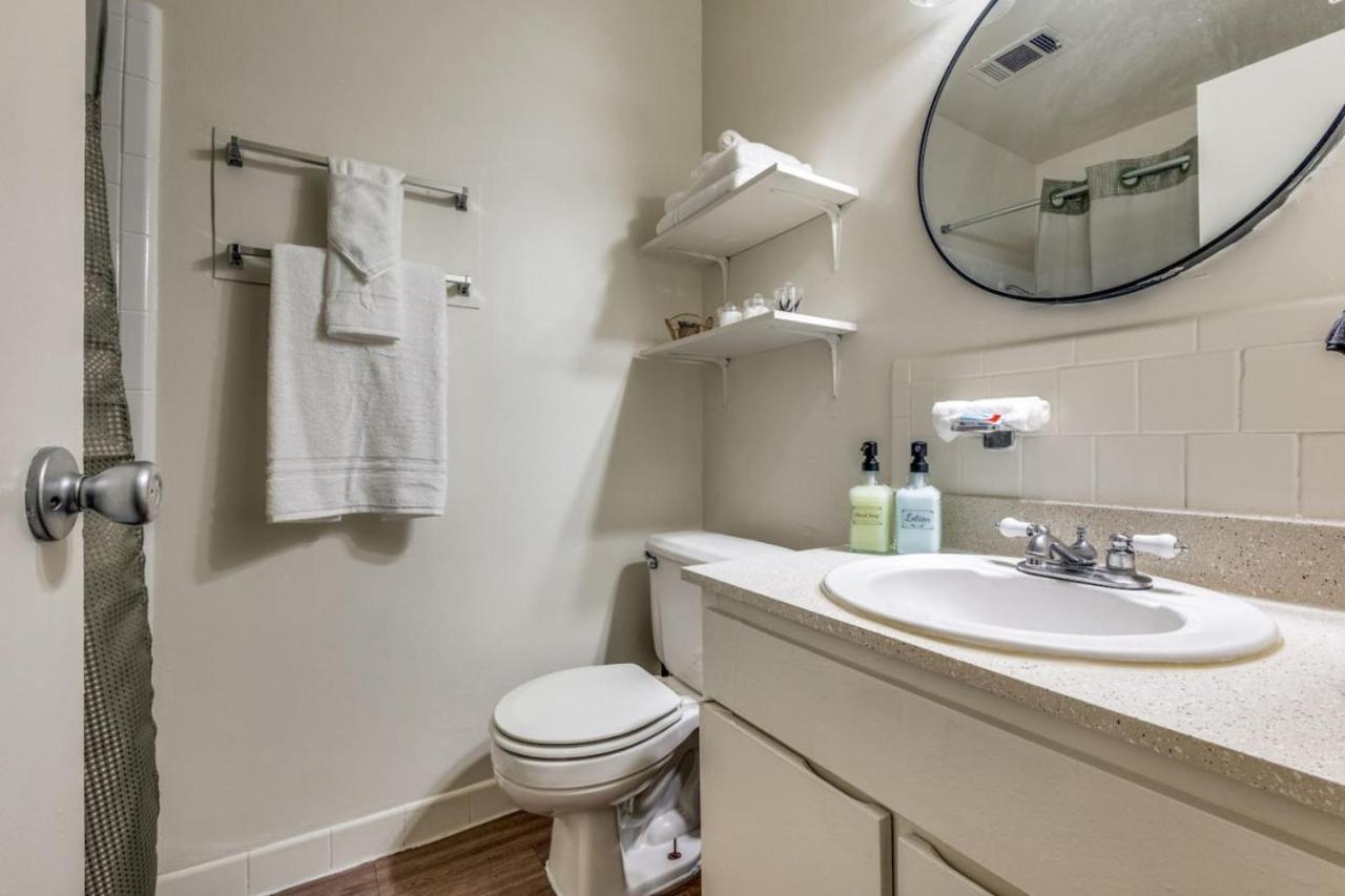 Modern Comfort Pet-friendly * Austin