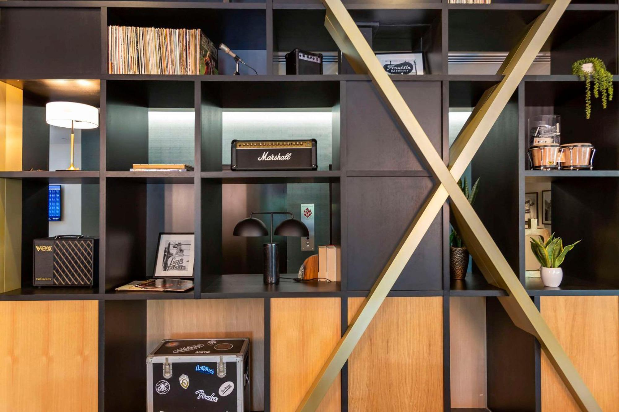 Cambria Airport Hotel Austin