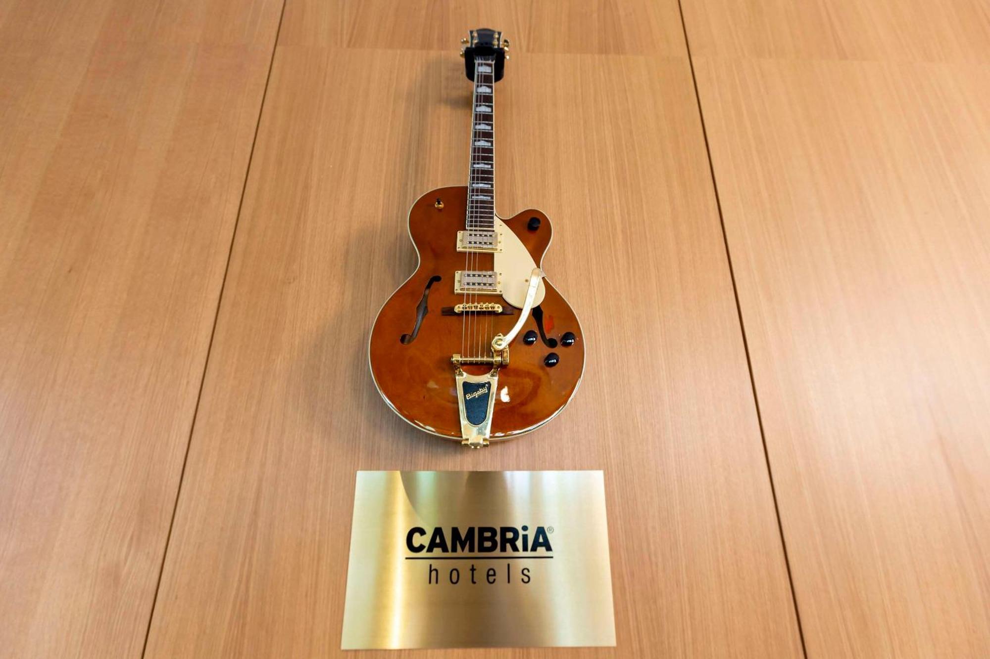 Hotel Cambria Airport