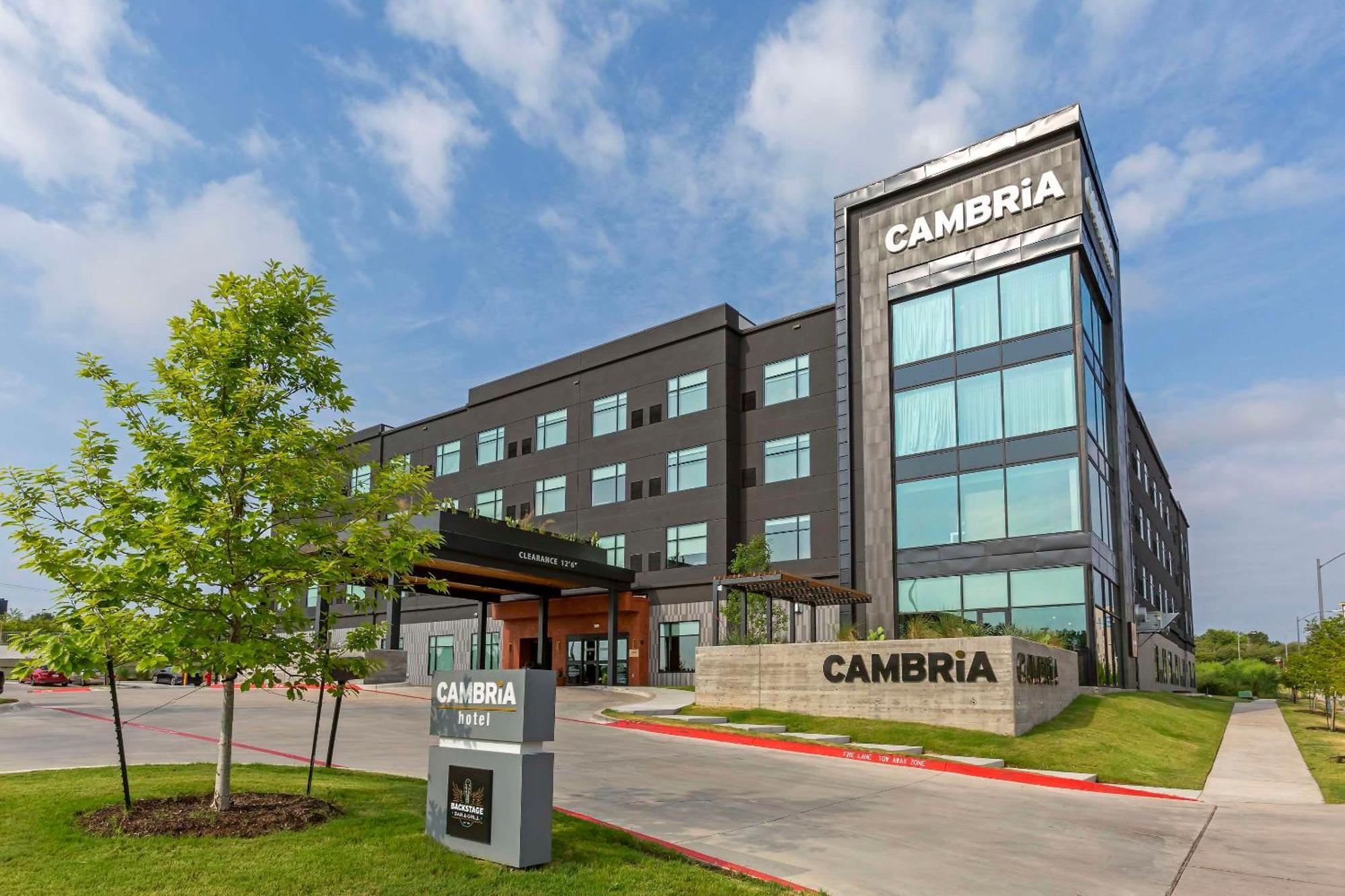 Hotel Cambria Airport Austin