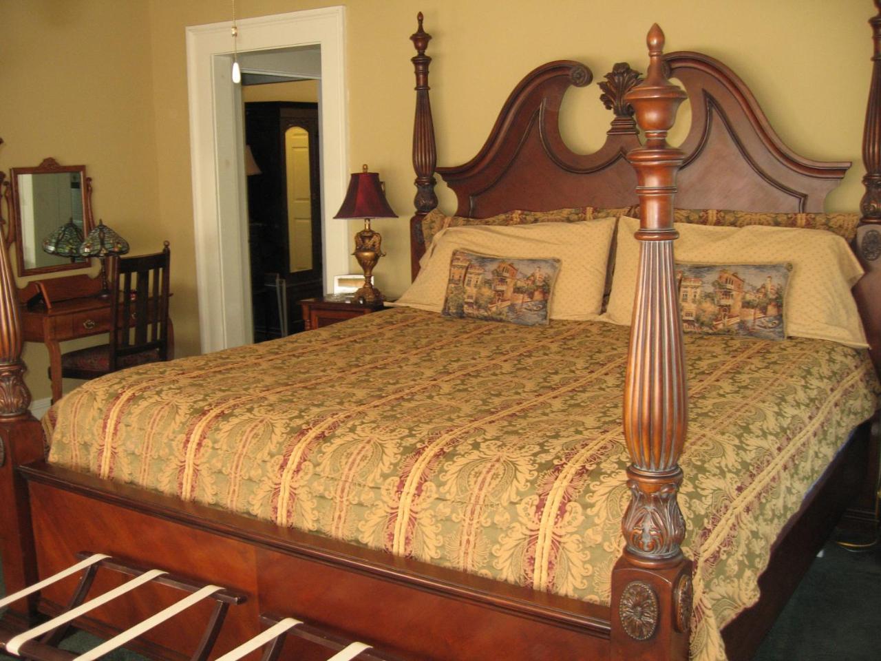 Strickland Arms Bed & Breakfast Austin