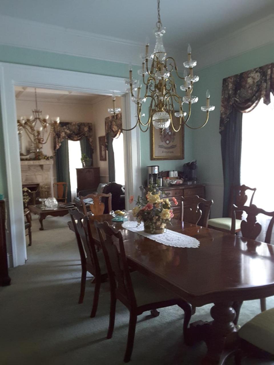 Bed & Breakfast Strickland Arms *